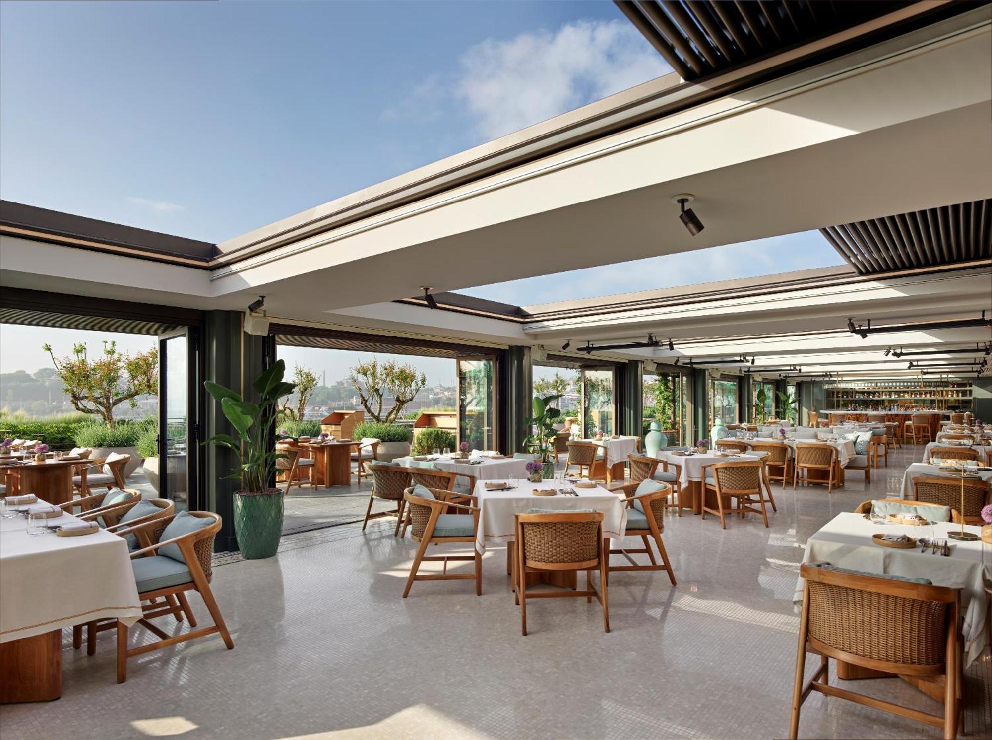 The Peninsula Istanbul Hotel Exterior photo