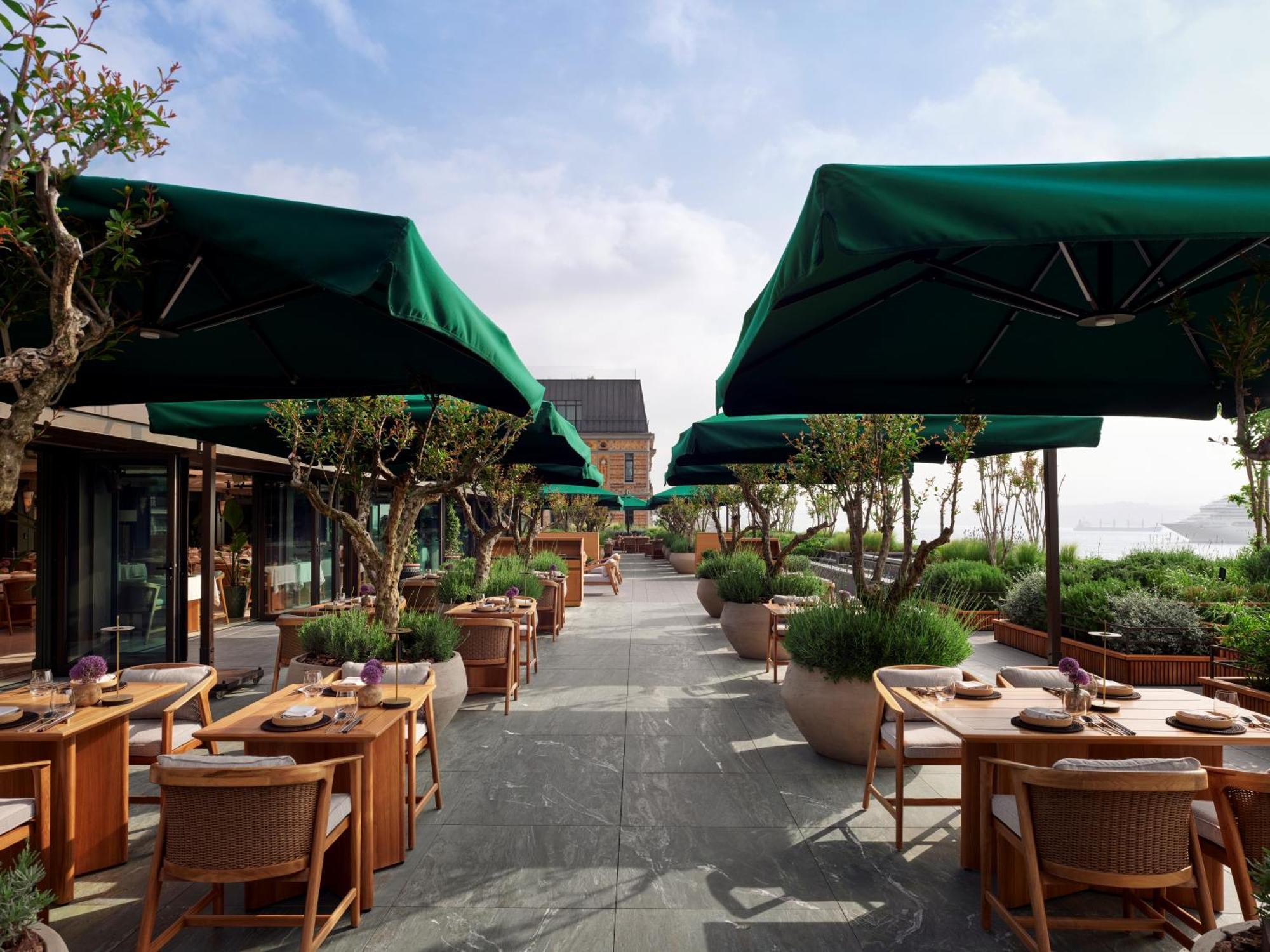 The Peninsula Istanbul Hotel Exterior photo